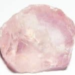 quartz rose brut pour l'amour en lithothérapie