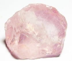 quartz rose brut pour l'amour en lithothérapie